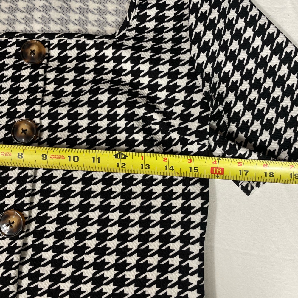 Chic Houndstooth Button-Down Skirt - Timeless Sty… - image 3